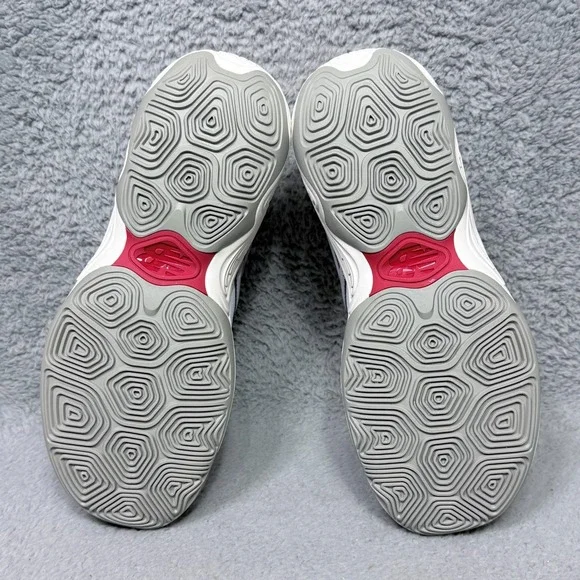 New Balance Fresh Foam BB V2 Mens Size 9.5 Basketball Shoes White Silver
